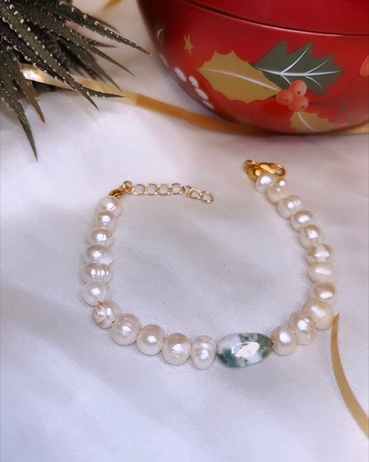 Pearl bracelet